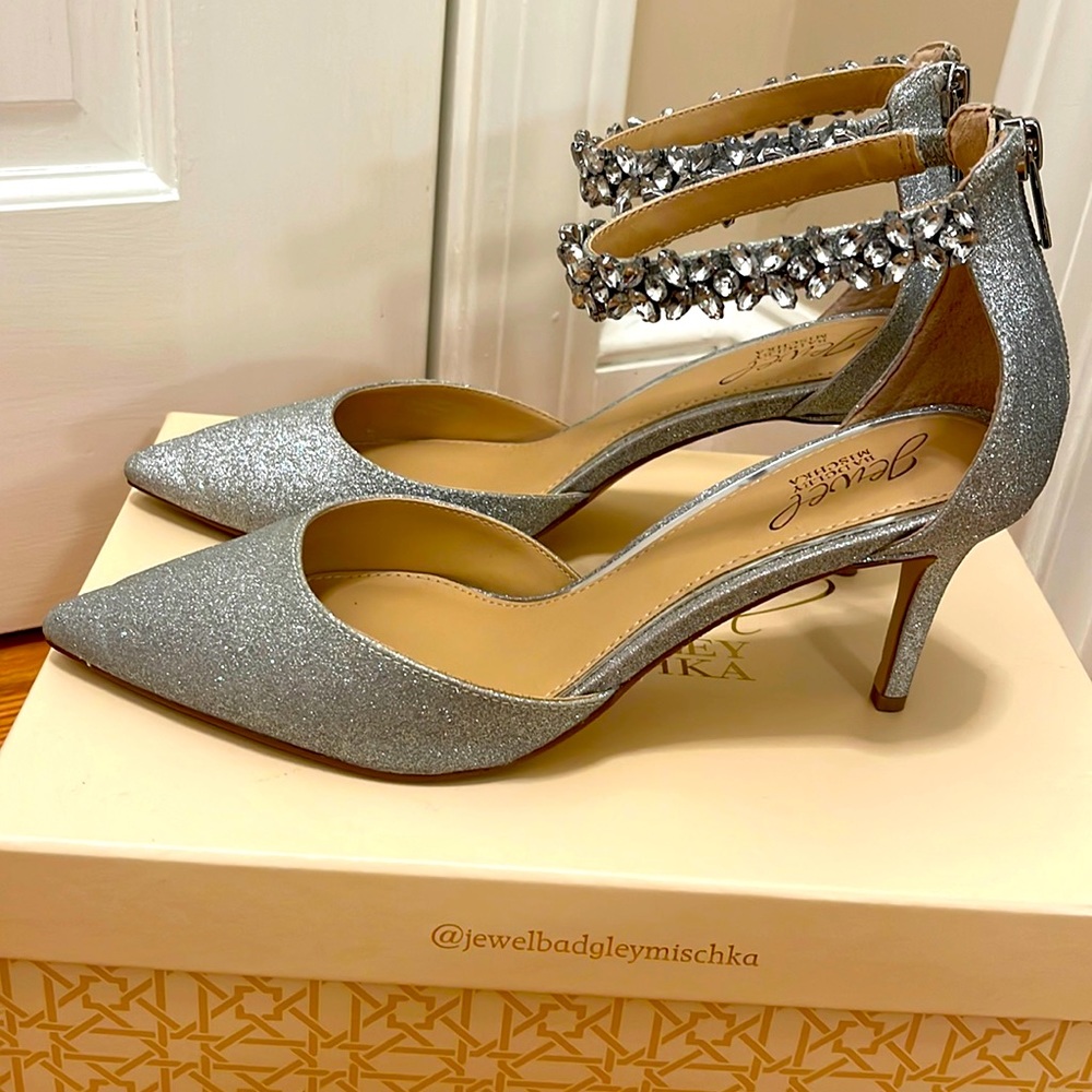 Raleigh Pump Jewel Heel - Badgley Mischka